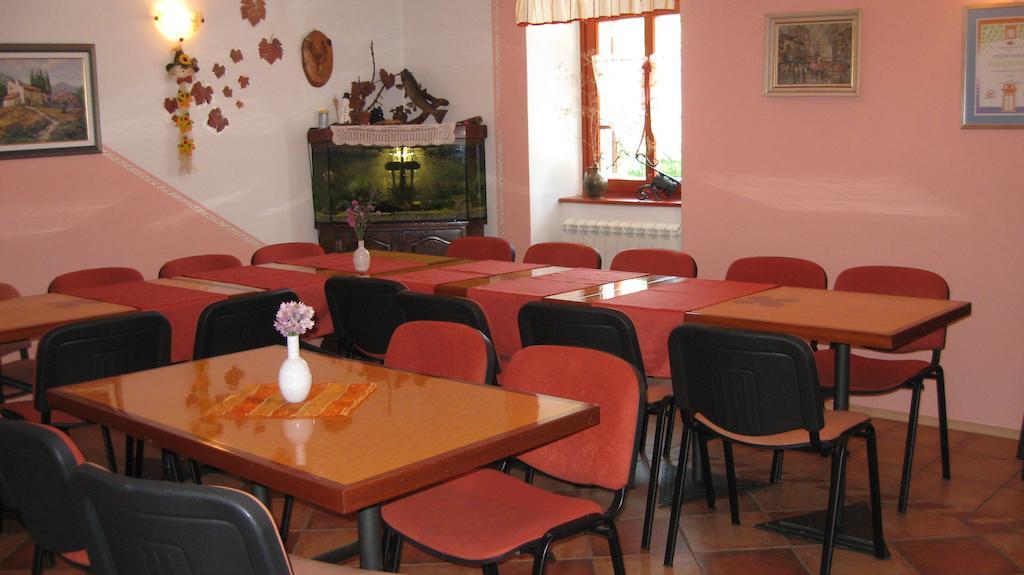 Tourist Farm Dujceva Domacija Vila Vremski Britof Exterior foto